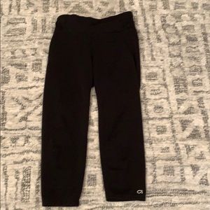 Gap fit cropped leggings